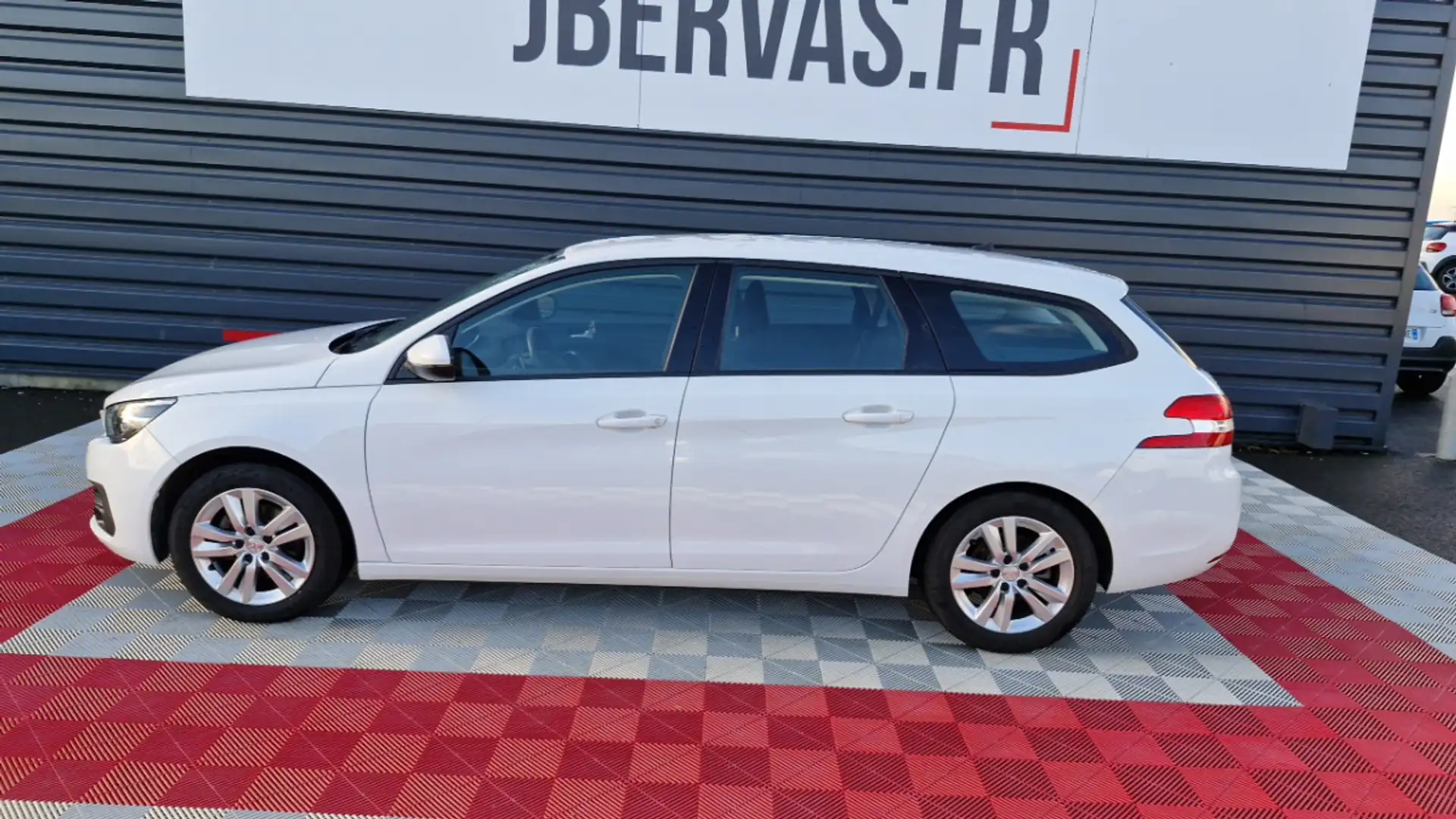 Peugeot BLUEHDI 130CH ACTIVE PACK Bílá - 2