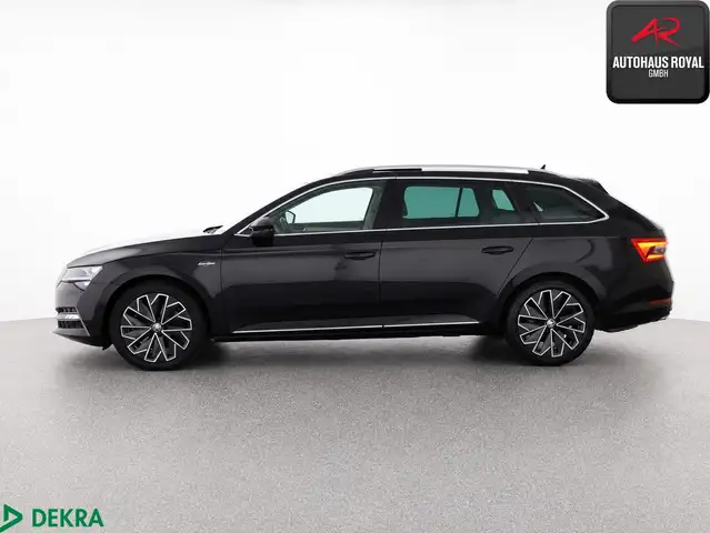 Skoda Superb view 2