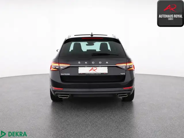 Skoda Superb view 4