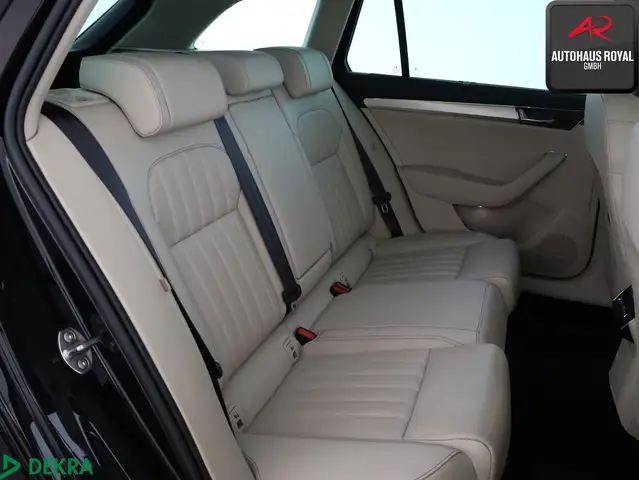 Skoda Superb view 13