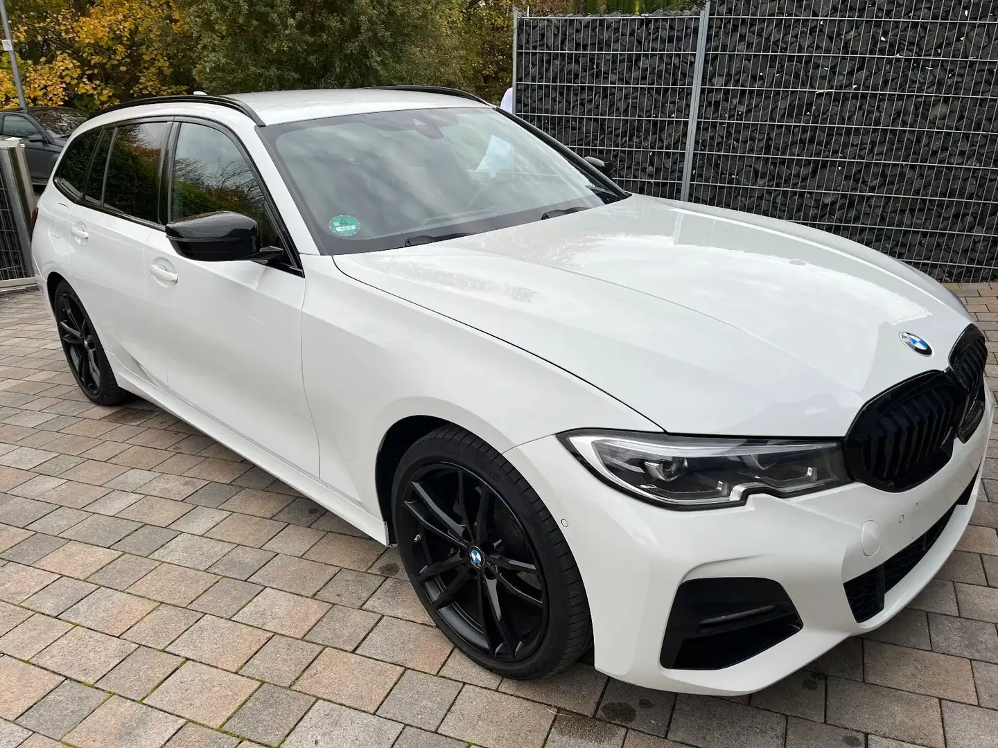 BMW 320 dx M Sport LivePR H/K ACC Kam 360 KOM AHK 19 Blanc - 1