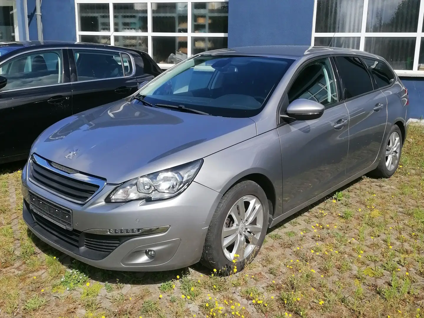 Peugeot 308 Active SW 130 Navi Klimaautomatik Grau - 1