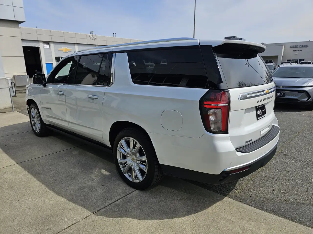Chevrolet Suburban снимка Chevrolet Suburban