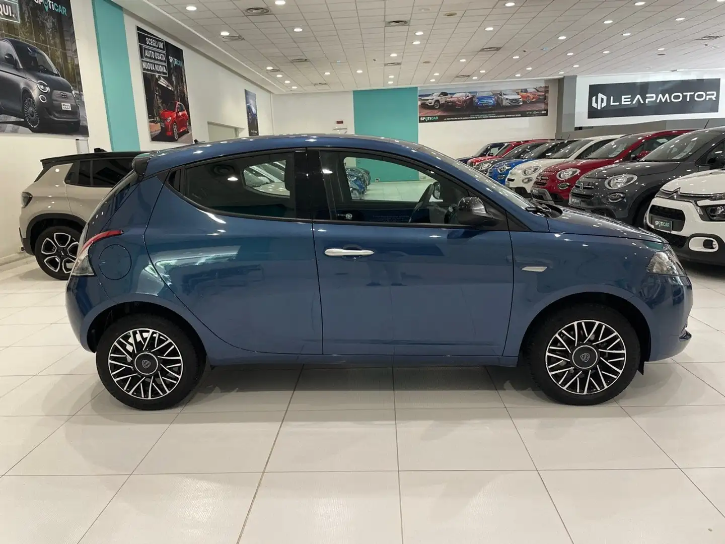 Lancia Ypsilon 1.2 69cv GPL Ecochic Blu/Azzurro - 2