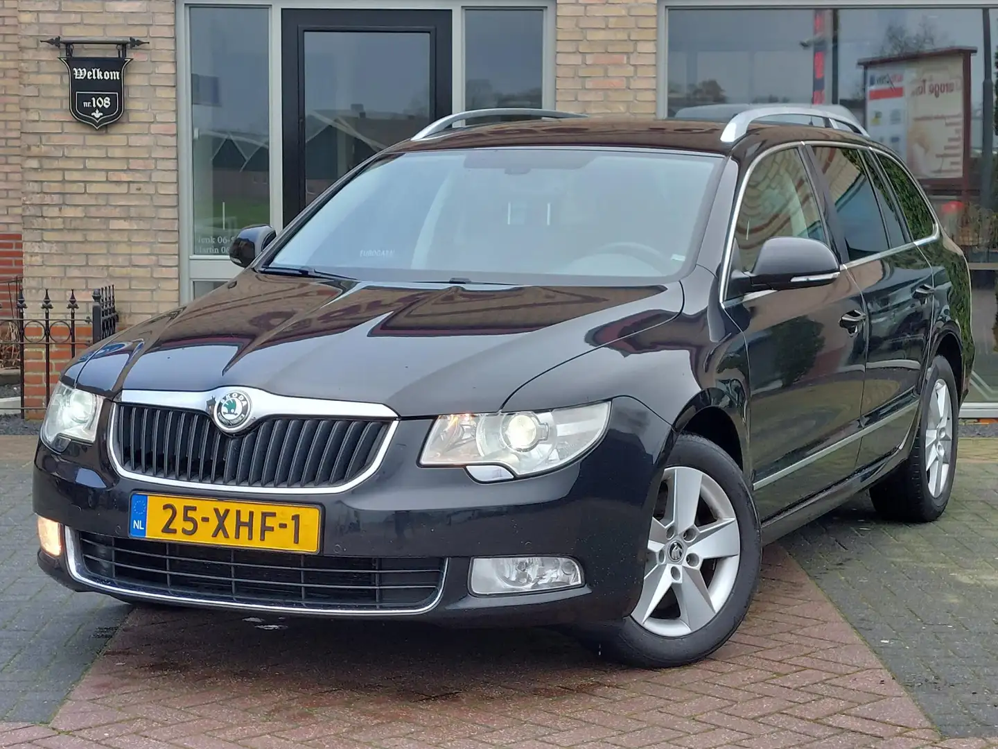 Skoda Superb Combi 1.8 TSI | Handel / Export | Full-options Schwarz - 1