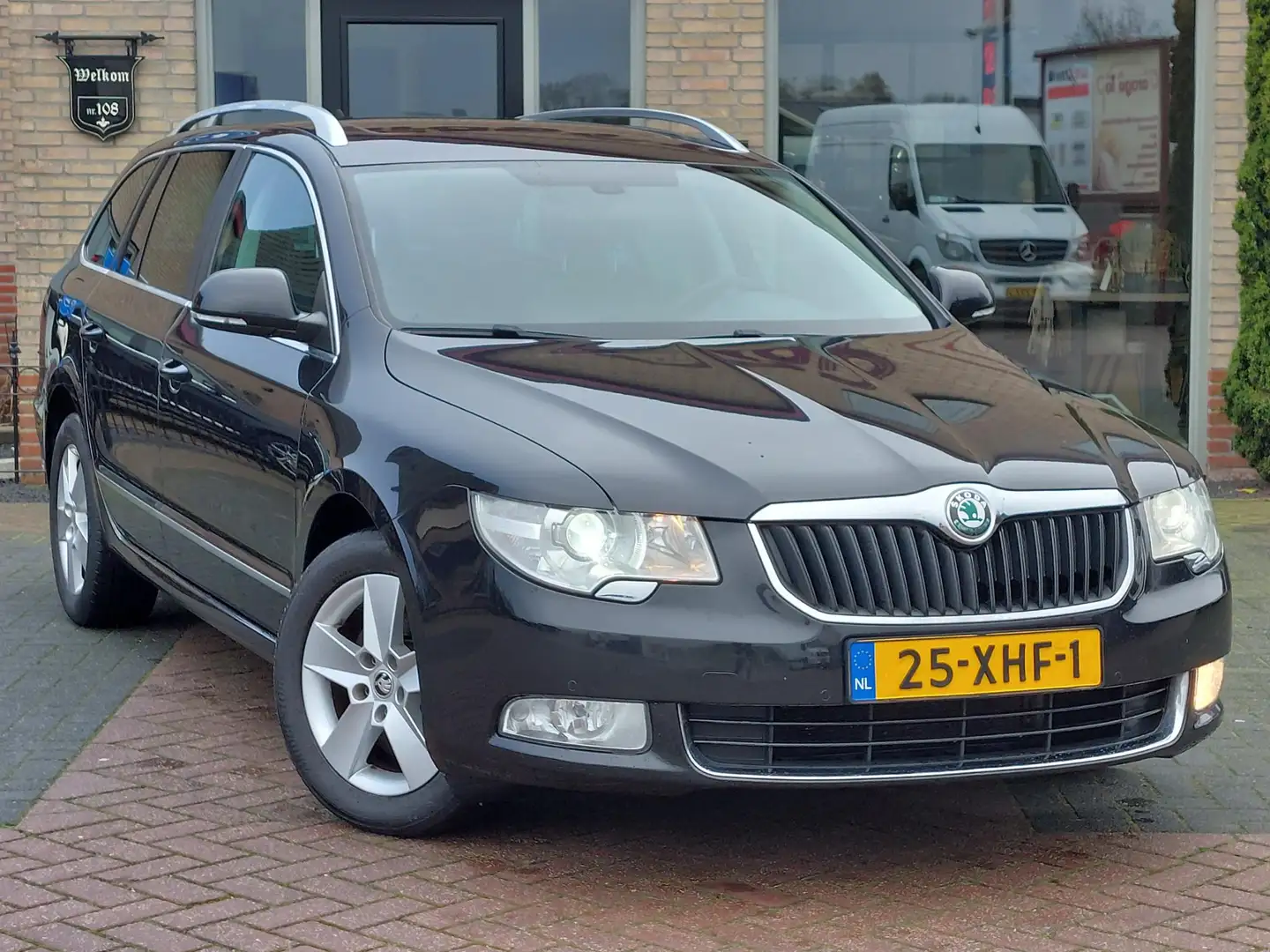 Skoda Superb Combi 1.8 TSI | Handel / Export | Full-options Schwarz - 2