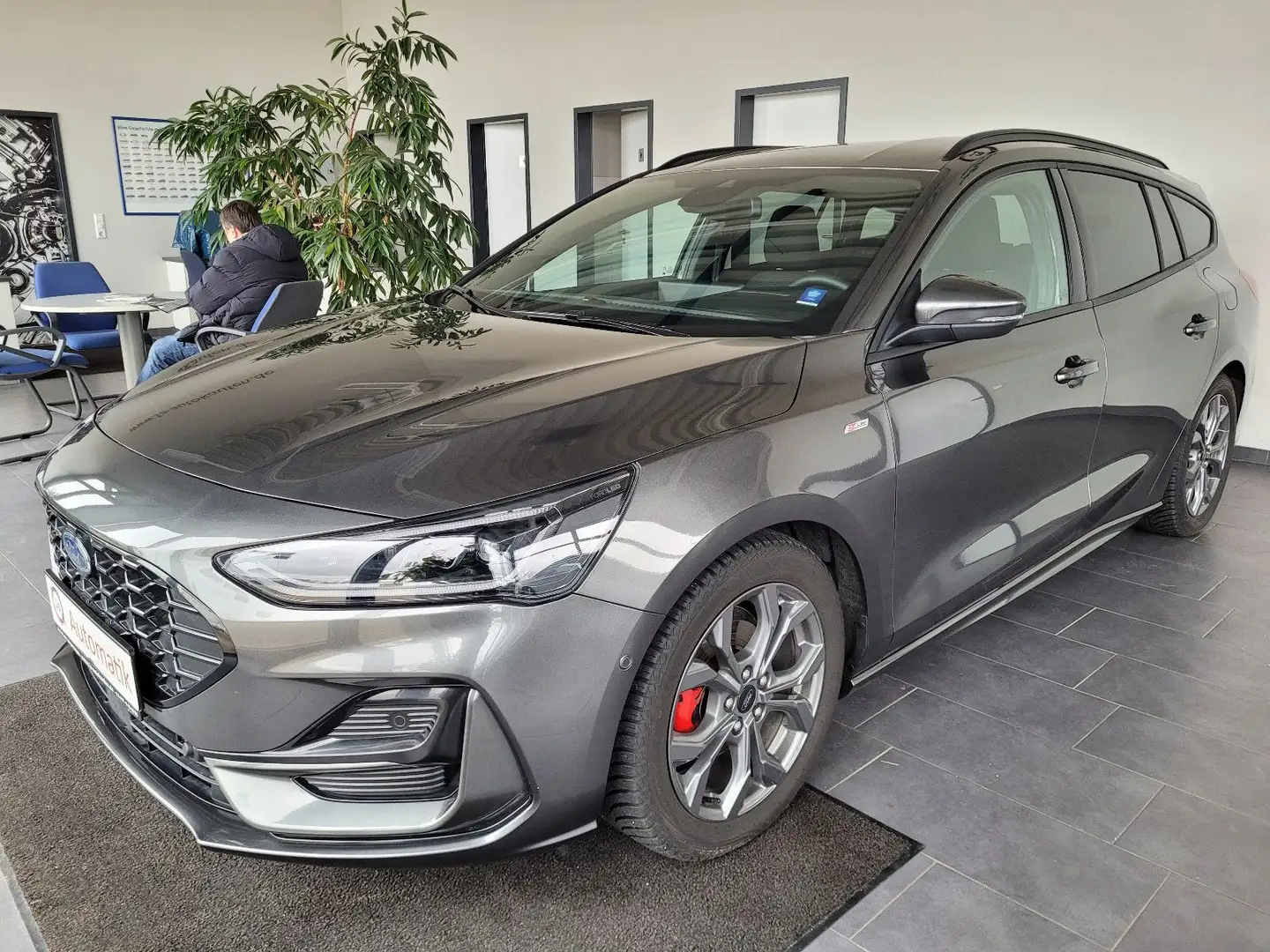 Ford Focus EcoBoost mHEV Autom. ST-Line X Matrix/HUD Grau - 2