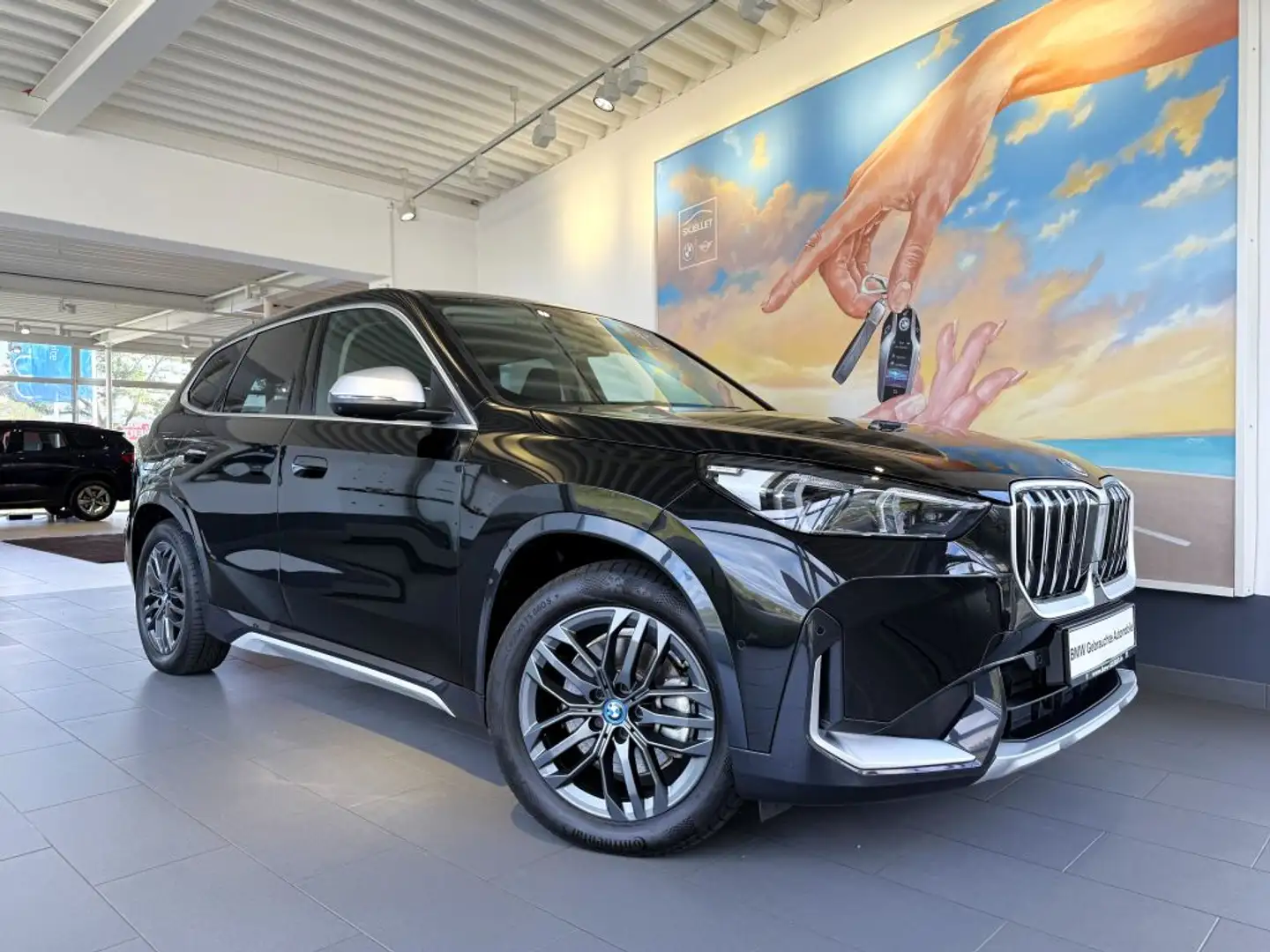 BMW iX1 xDr.30 xLine HUD+KAM+AHK+KOMF+ACC+LEDer+AL+ Schwarz - 2