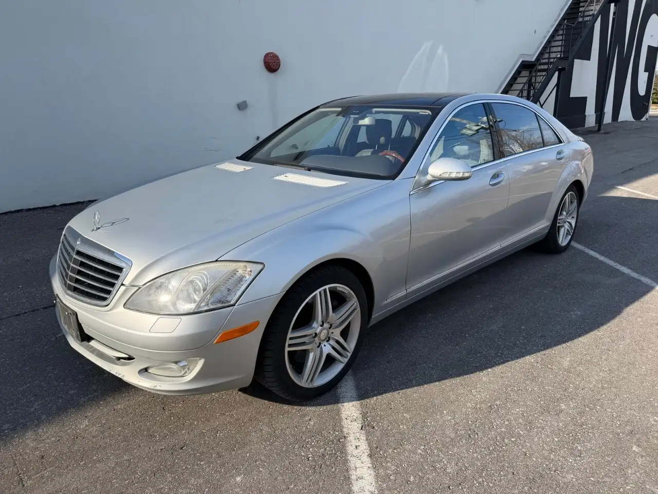 Mercedes-Benz S-Class снимка Mercedes-Benz S-Class