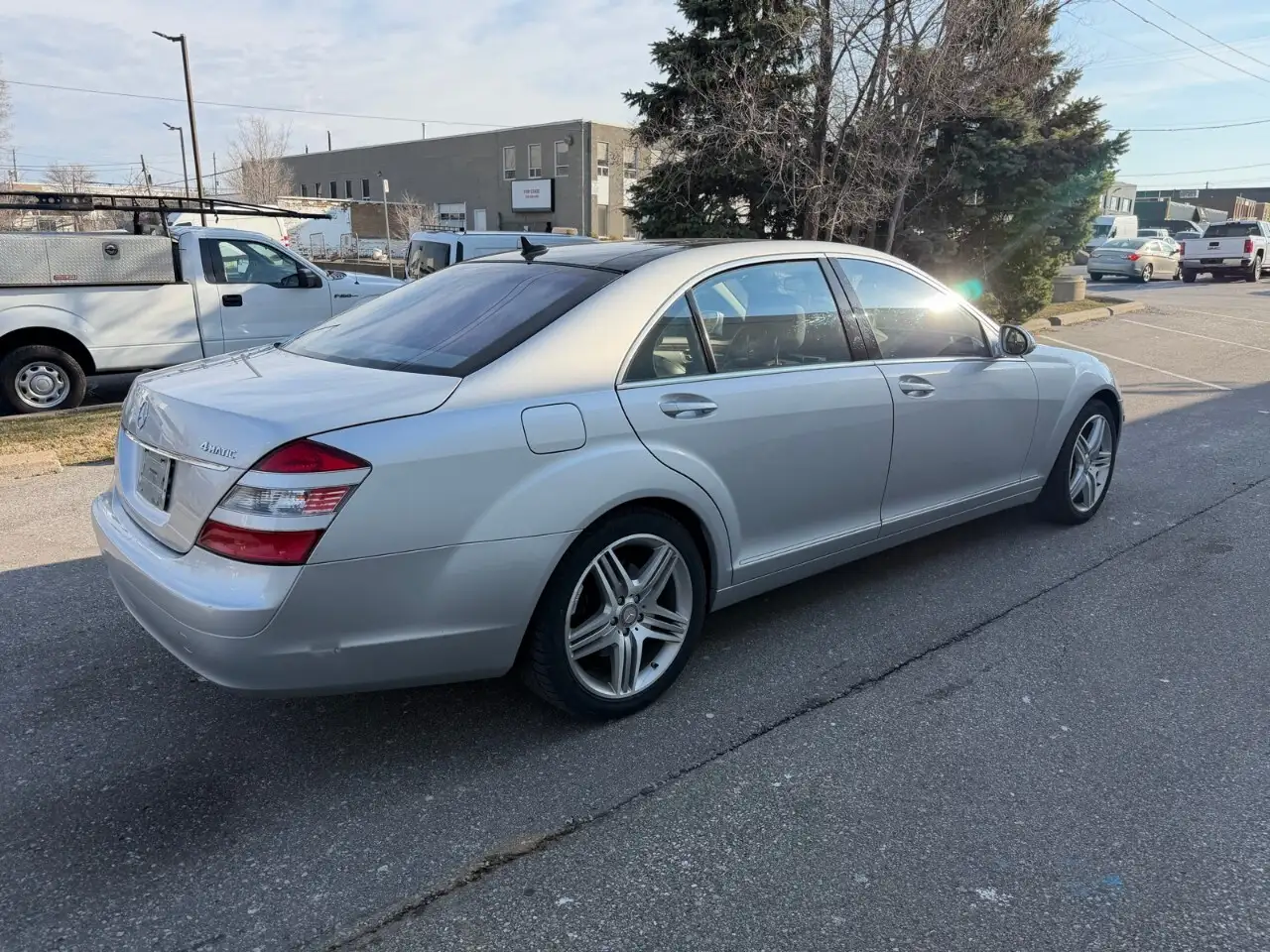 Mercedes-Benz S-Class снимка Mercedes-Benz S-Class