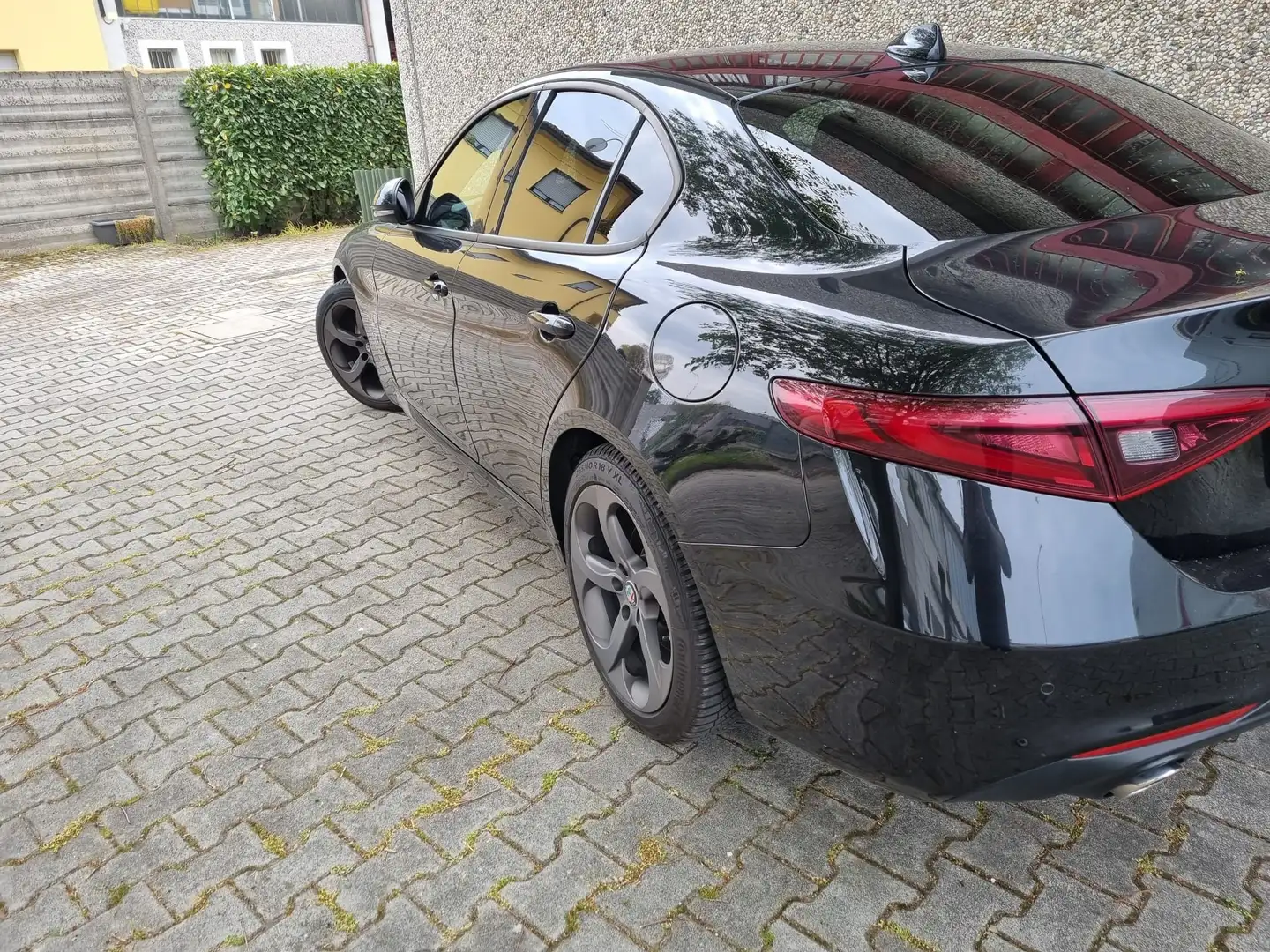 Alfa Romeo Giulia Giulia 2016 2.2 t Super 180cv auto Černá - 1