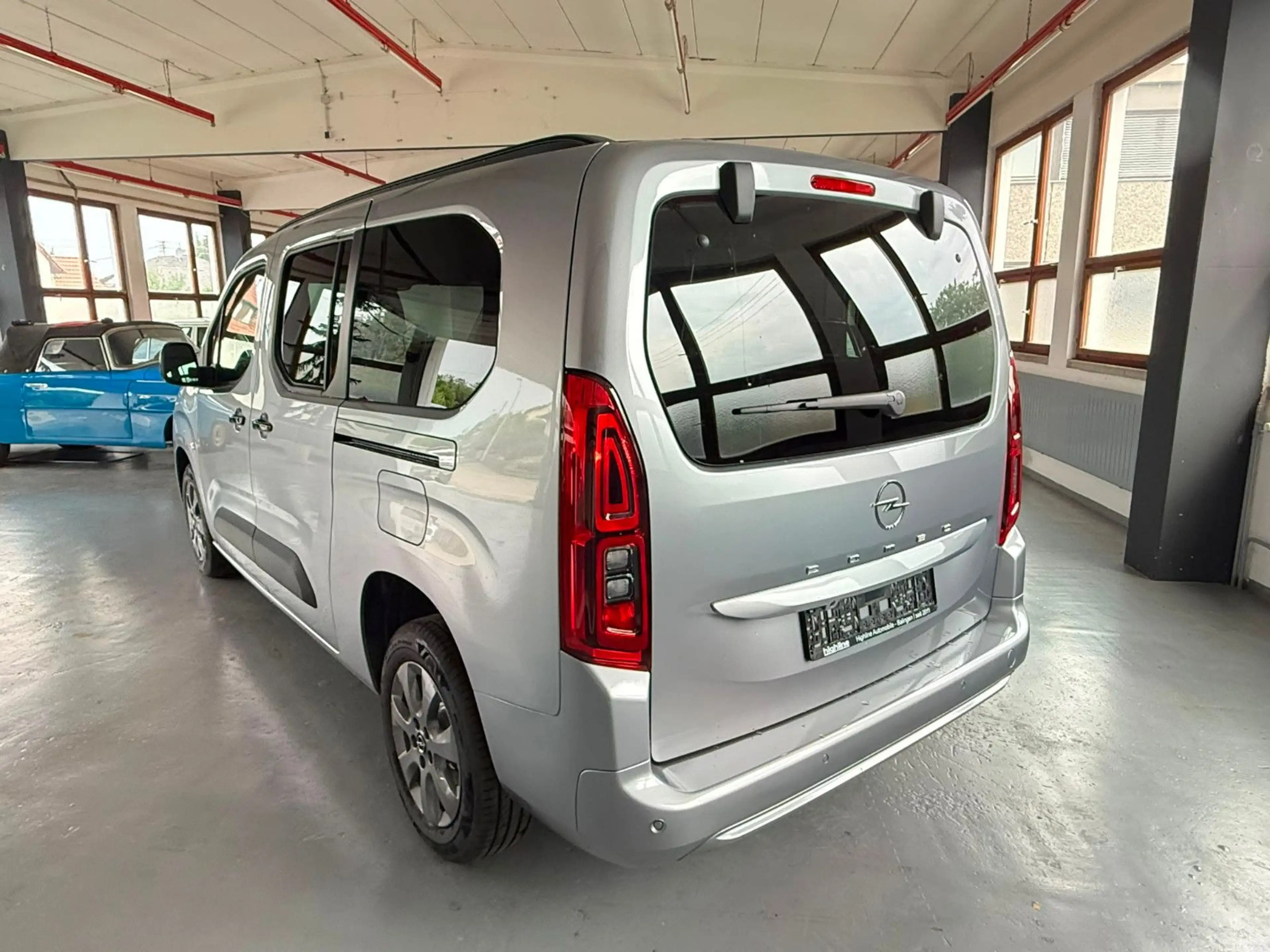 Opel Combo Life -Edition Plus-LED,,5 Sitze L2H1,Kette — photo 4