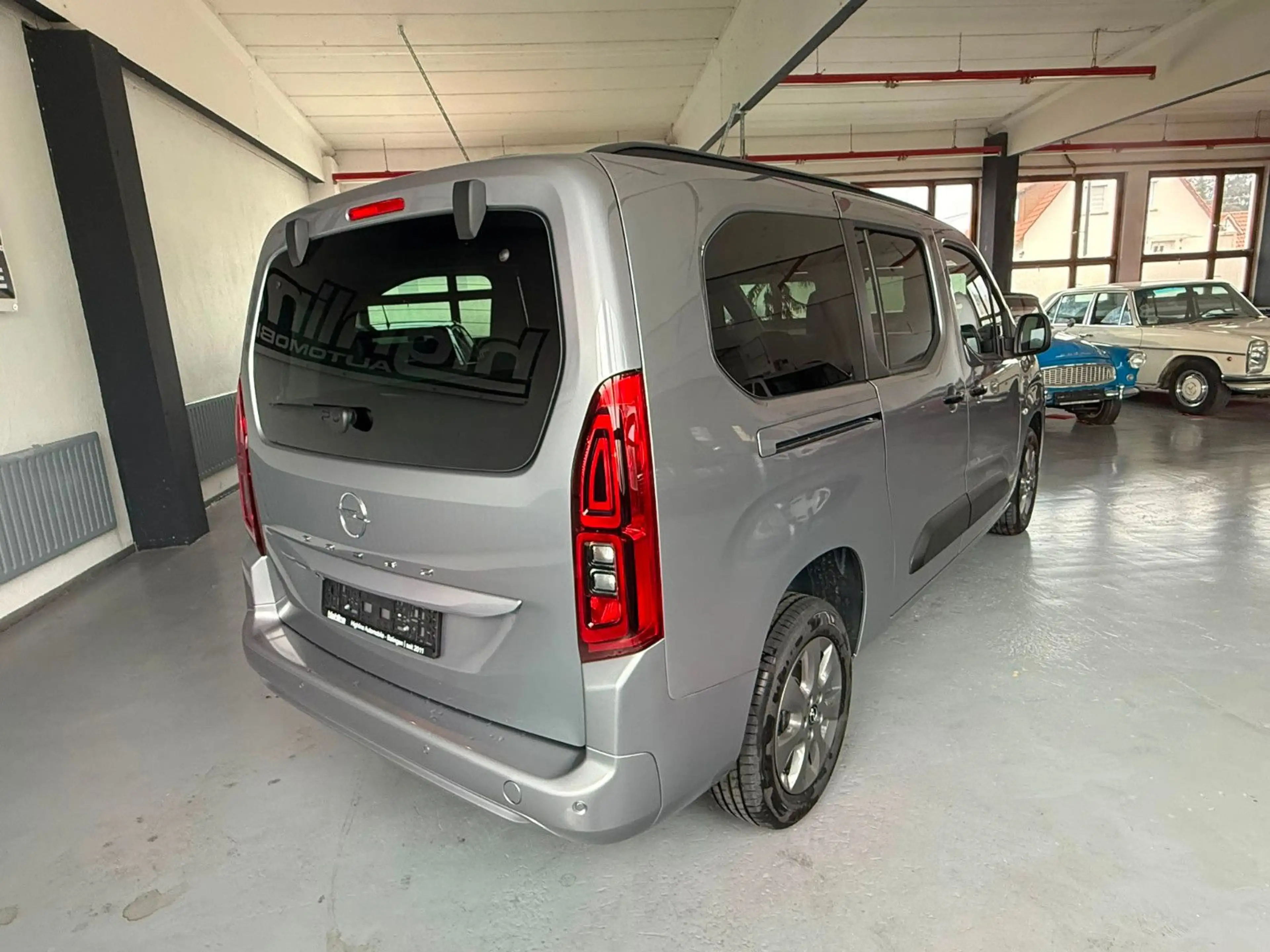 Opel Combo Life -Edition Plus-LED,,5 Sitze L2H1,Kette — photo 3