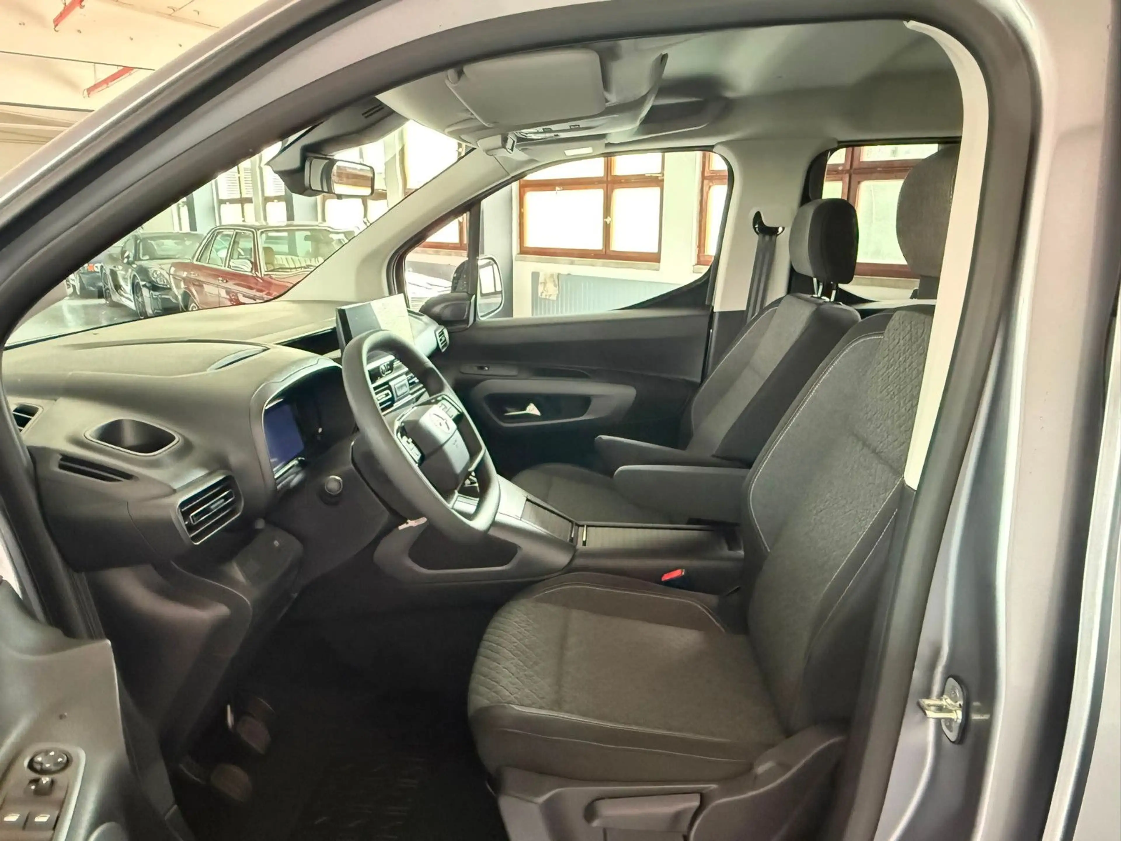 Opel Combo Life -Edition Plus-LED,,5 Sitze L2H1,Kette — photo 13