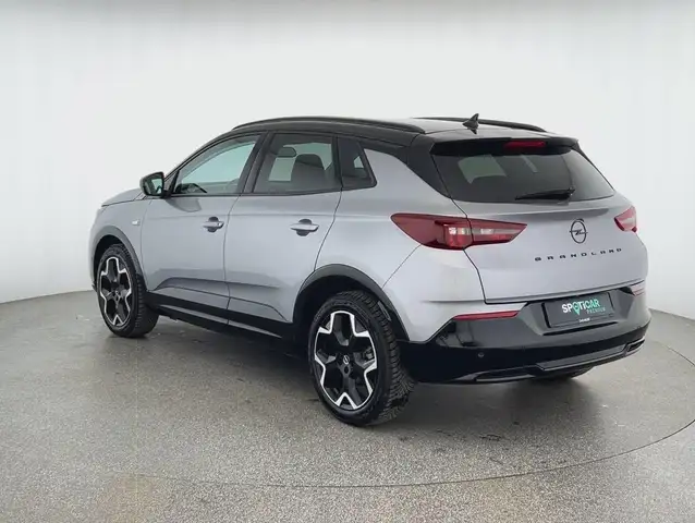Opel Grandland view 5