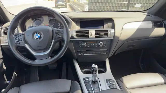 BMW X3 view 11