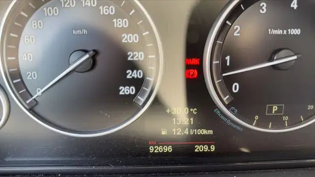 BMW X3 view 12