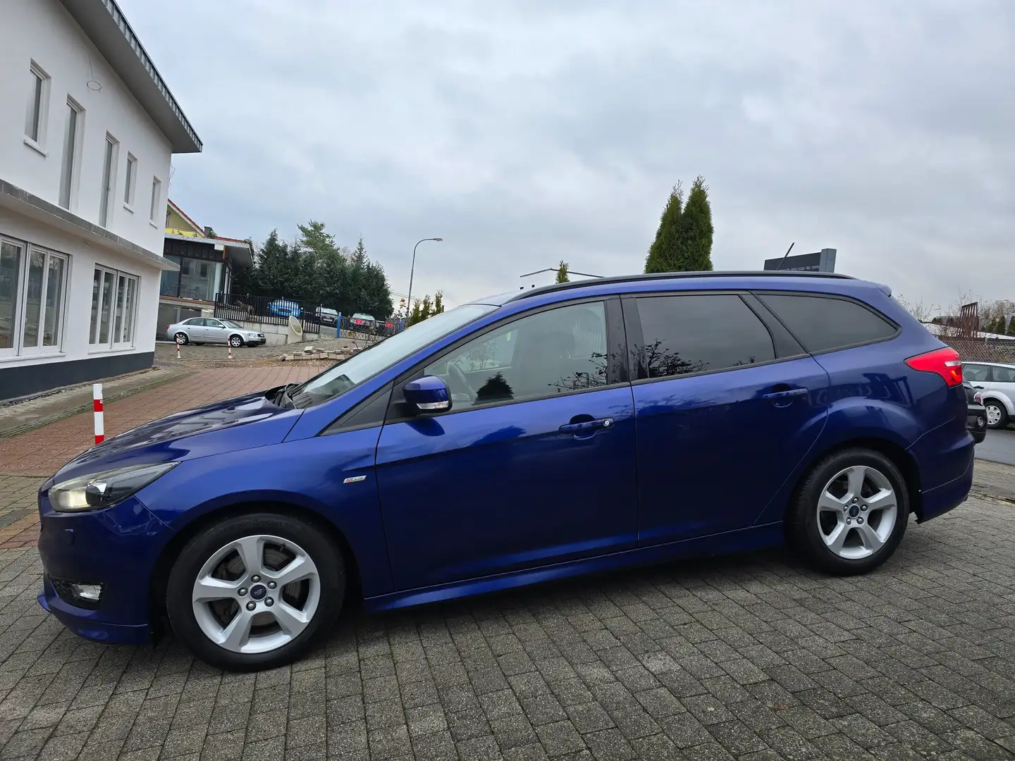 Ford Focus ST-Line, SHZ,  PDC,  NAVI,  RFC,  2-HAND Bleu - 2