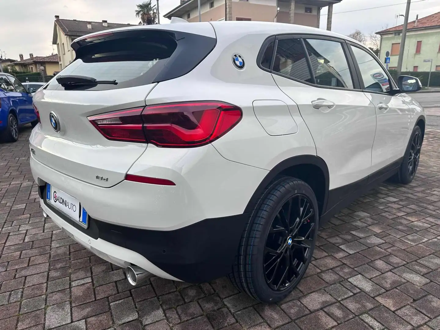 BMW X2 sDrive18d Business-X Bianco - 2