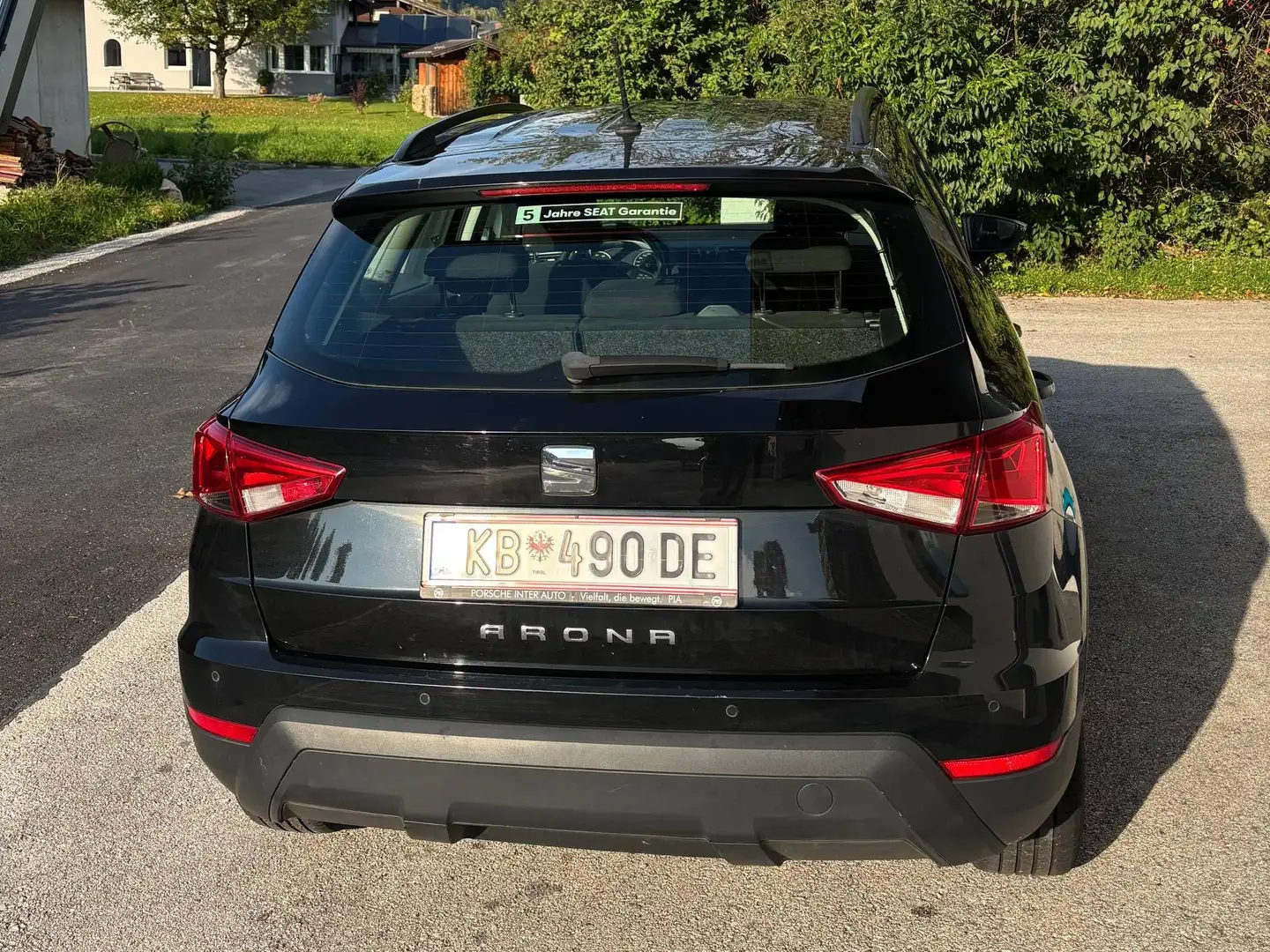 SEAT Arona Arona 1,0 Eco TSI Reference Reference Schwarz - 2
