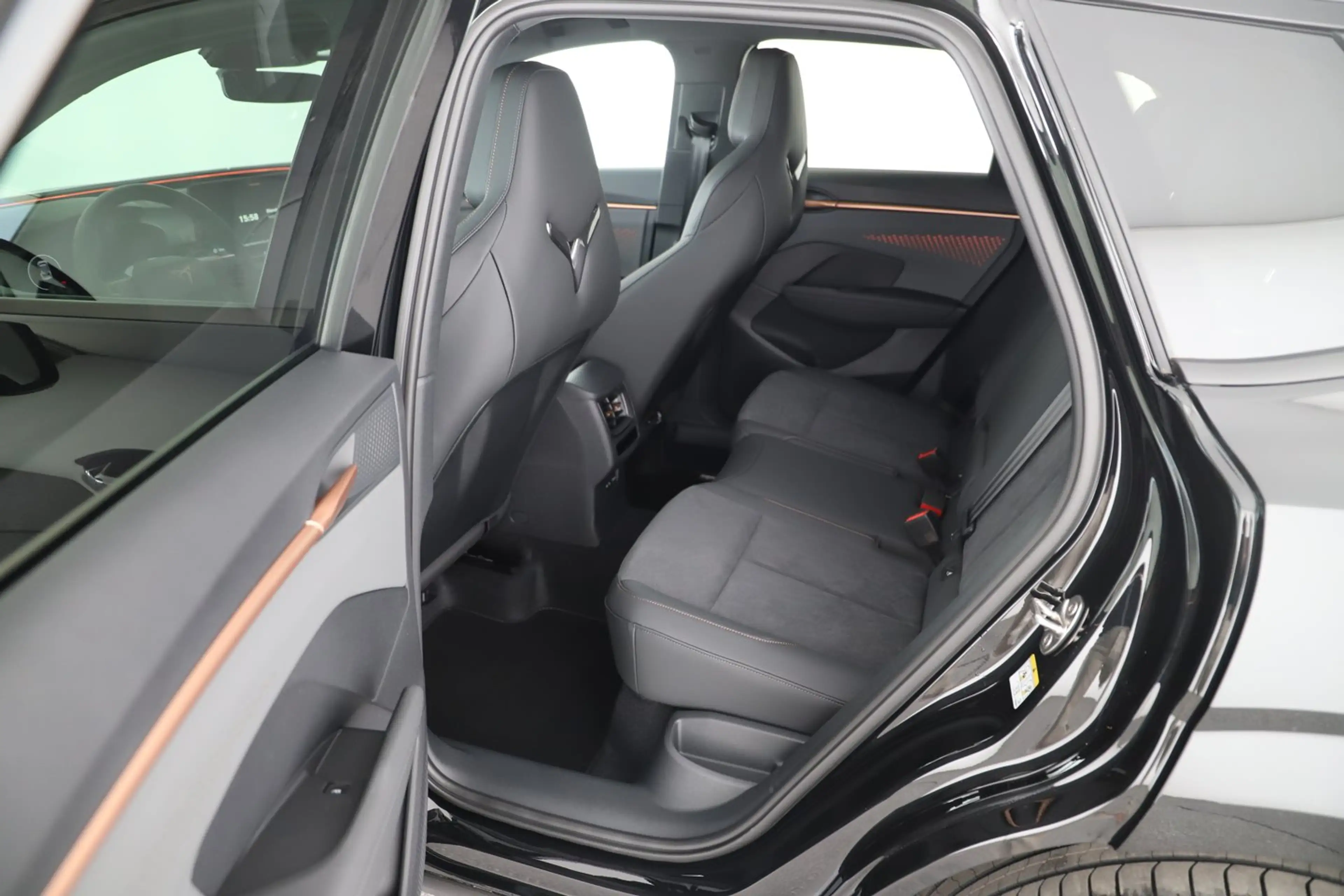 CUPRA Terramar e-HYBRID 204 PS DSG — photo 12
