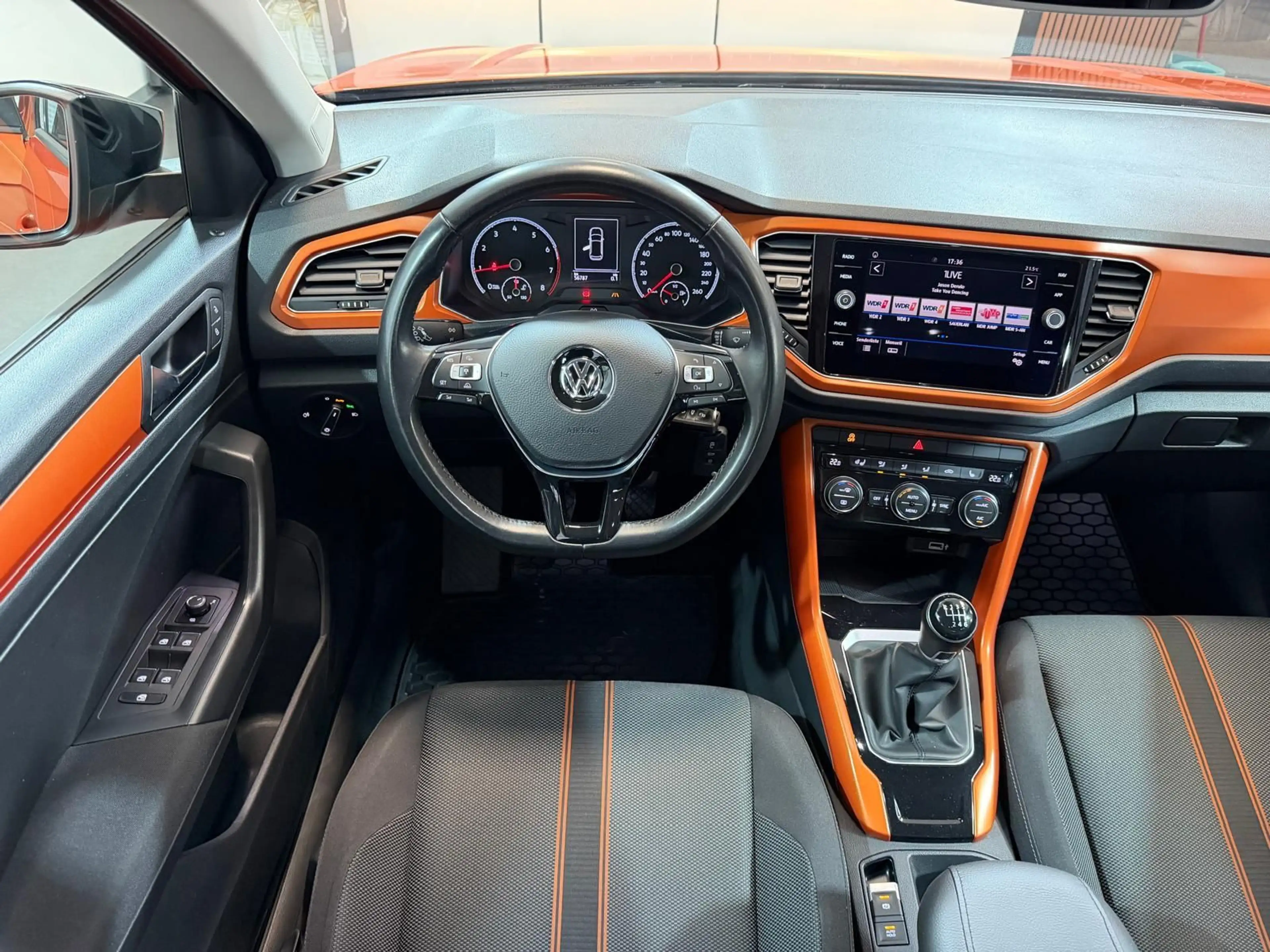 Volkswagen T-Roc Style/Navi/AHK/Tempomat/Alu/Sitzheizung/ — photo 9