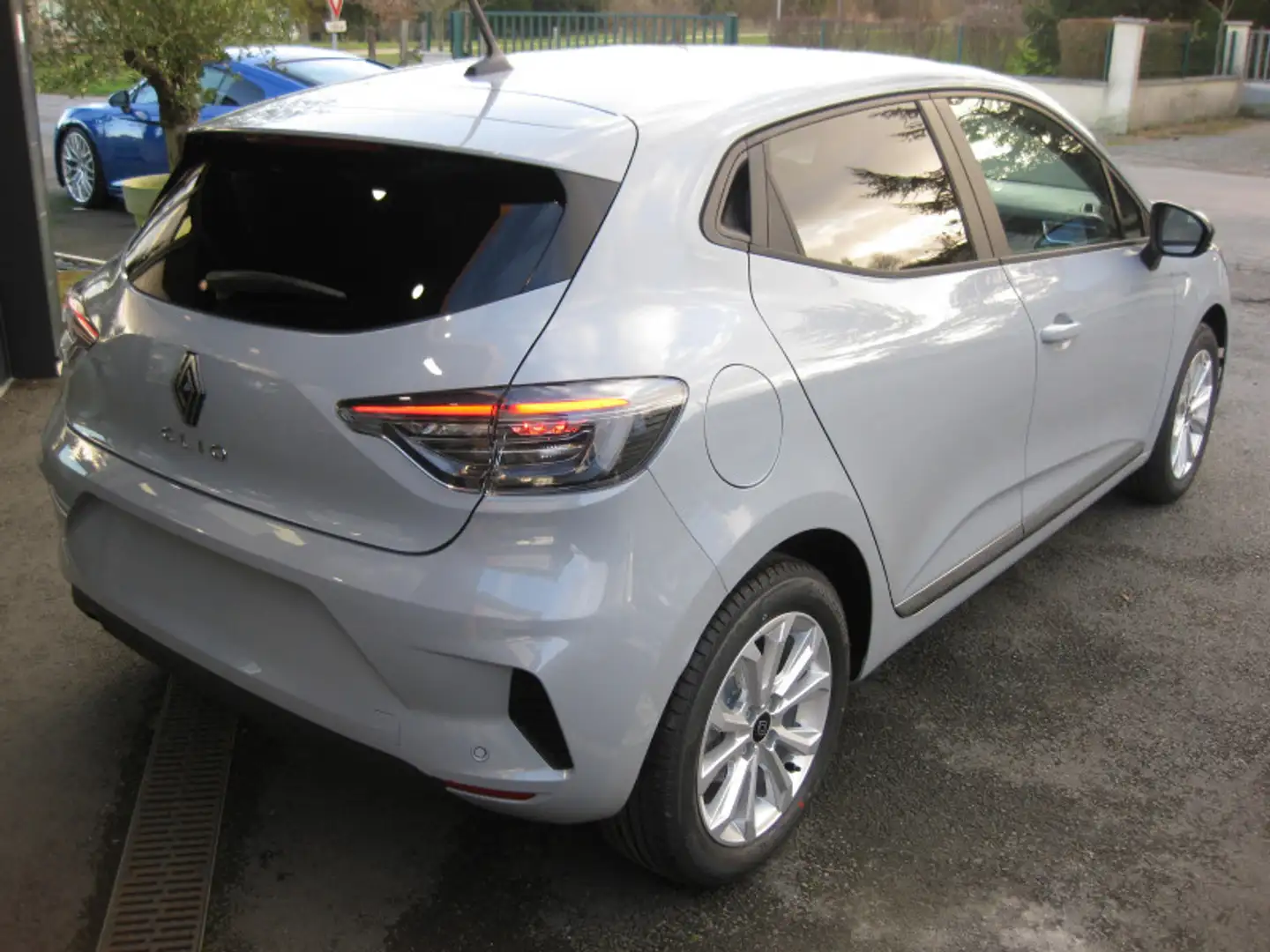 Renault Clio 1.5 BLUE DCI 100CH EVOLUTION - 24 - 2