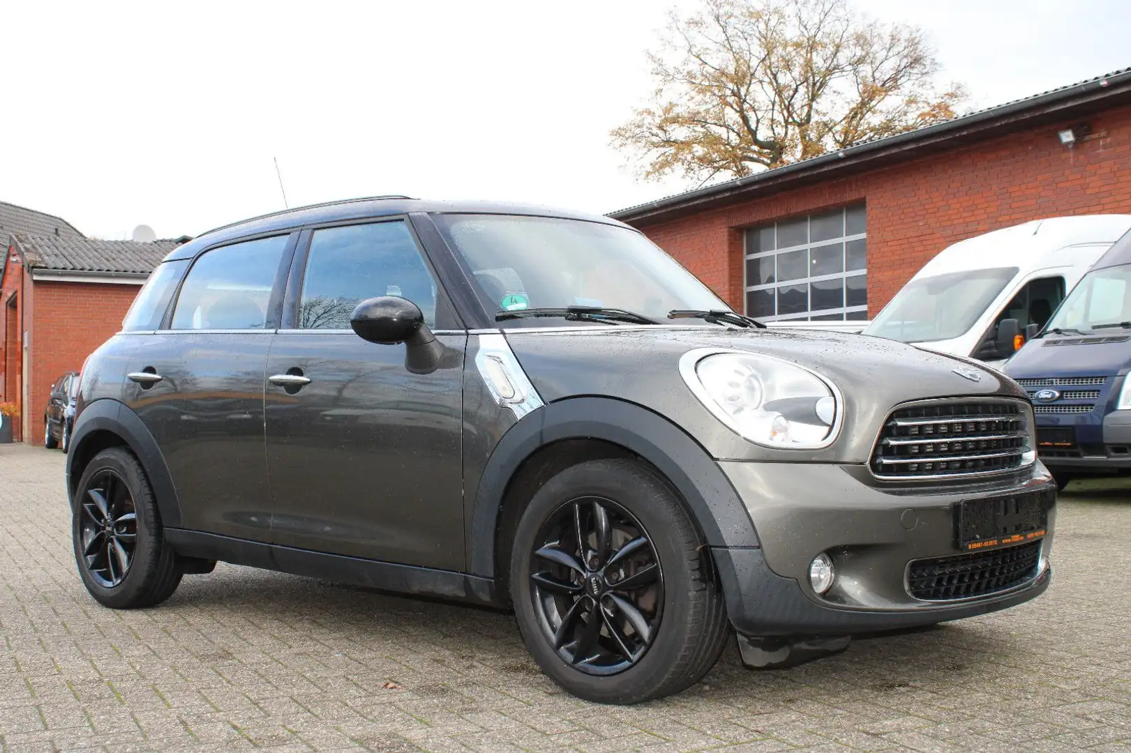 MINI Cooper D Countryman Cooper D Grau - 1