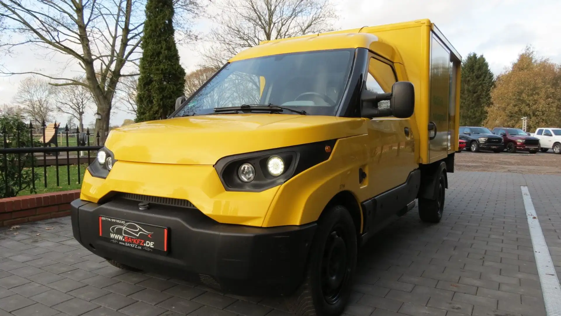 Sonstige Marken STREETSCOOTER MIT SOLAR PANEL EX.POST Gelb - 2