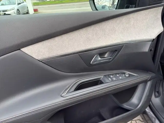 Peugeot 5008 view 14