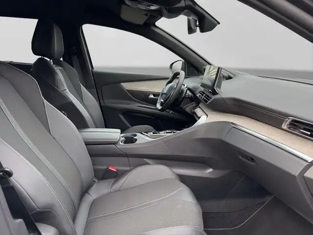 Peugeot 5008 view 9