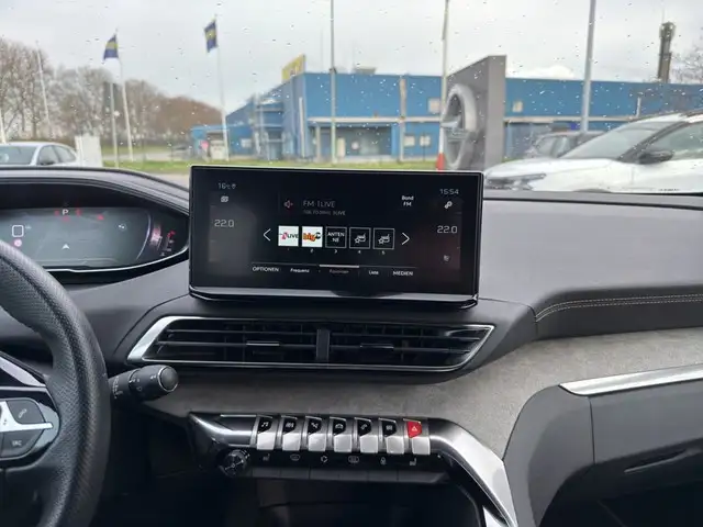 Peugeot 5008 view 12