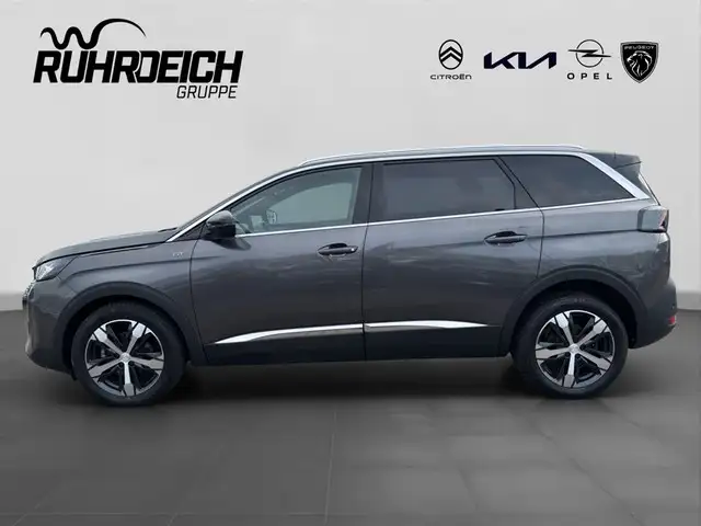 Peugeot 5008 view 2