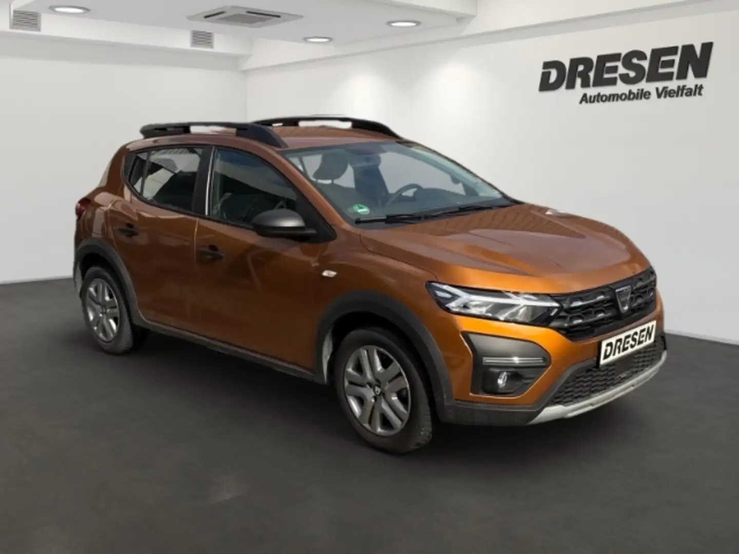 Dacia Sandero III Stepway Essential Klima Allwetter LED Fahrerpr Orange - 2