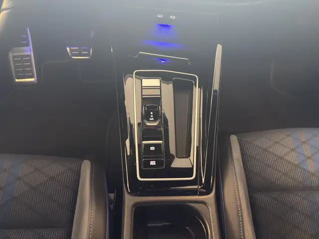 Volkswagen Golf view 12