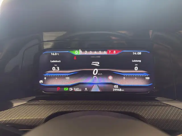 Volkswagen Golf view 11