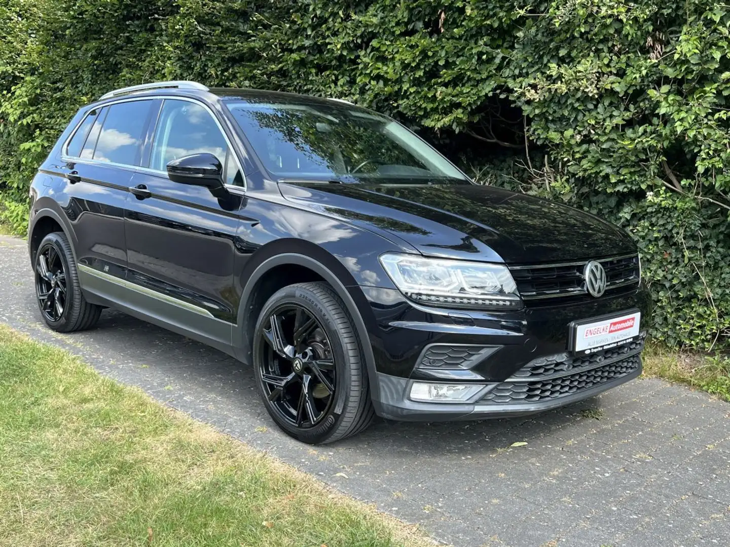 Volkswagen Tiguan Highline * gepflegter Zustand * Schwarz - 1