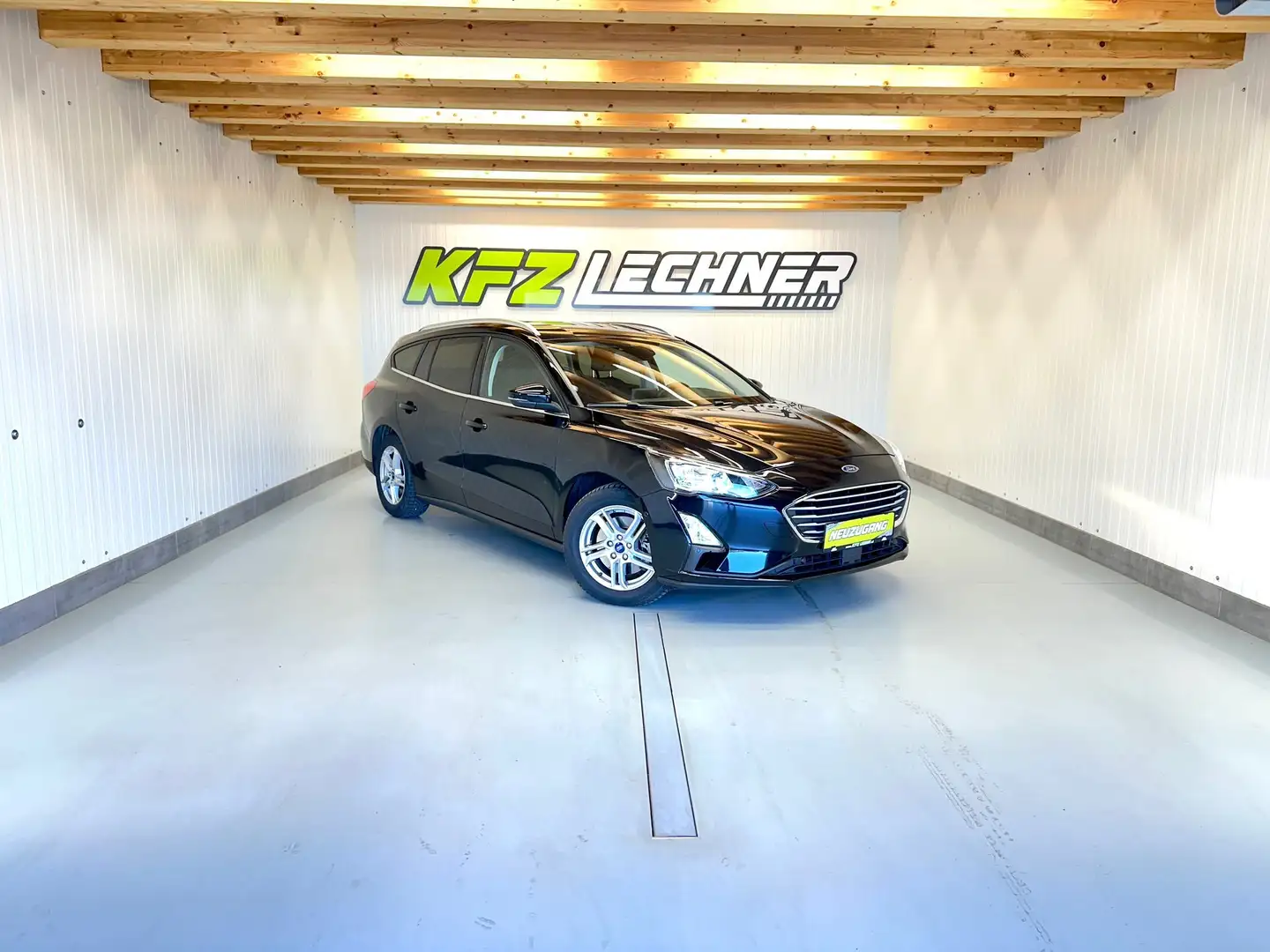 Ford Focus Turnier 1.5 EcoBl. "SITZH*NAVI*TEMP" Schwarz - 1
