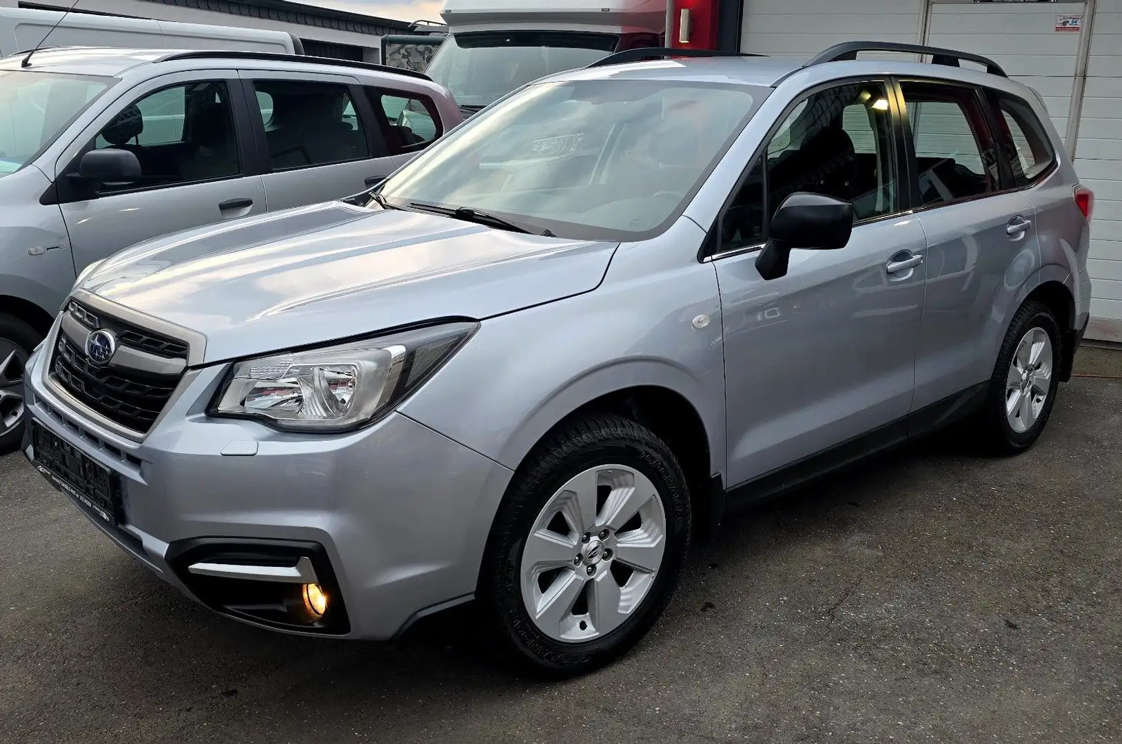 Subaru Forester 2.0X Active Ahk/Freisprechanlage Argent - 1