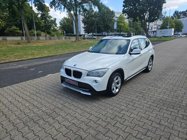 BMW X1 xDrive 18 d*Panoramadach*Navi*Xenon*PDC*Sitzheizun