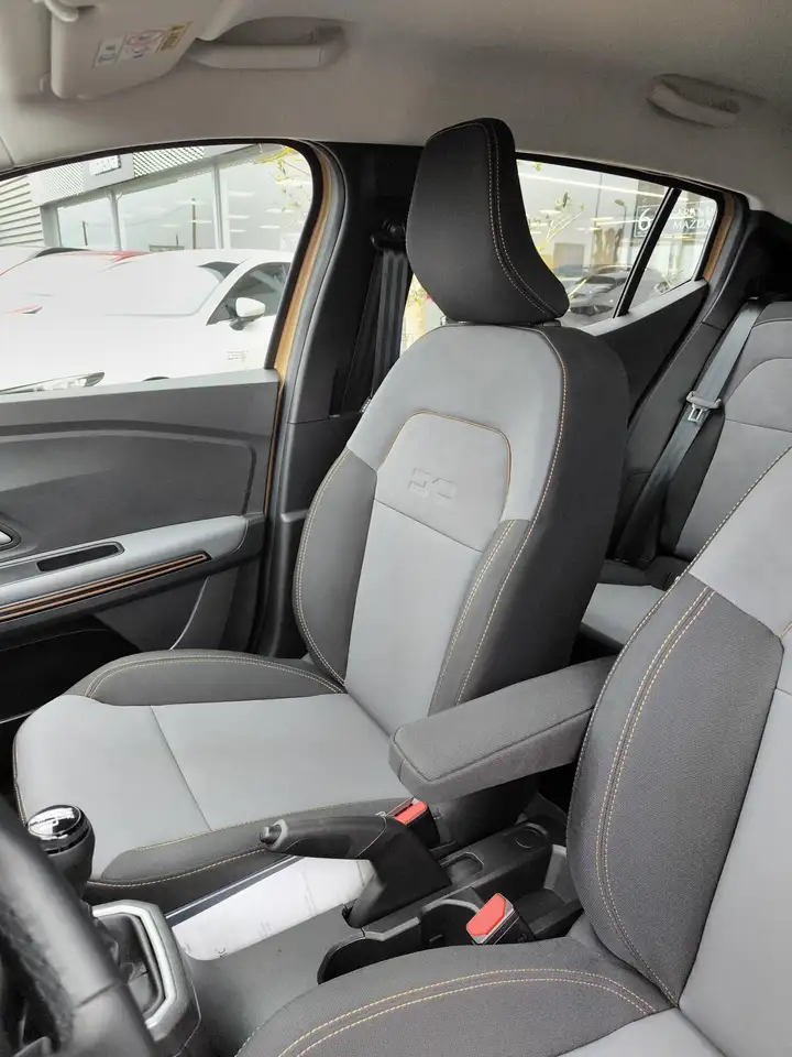 Dacia Sandero Sandero Stepway — photo 12