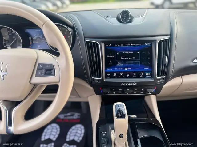Maserati Levante view 13