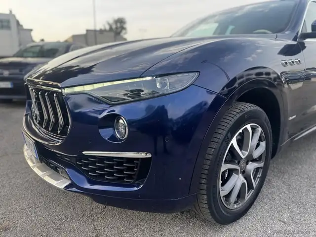 Maserati Levante view 4
