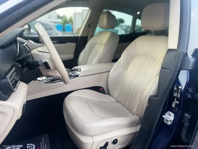Maserati Levante view 8