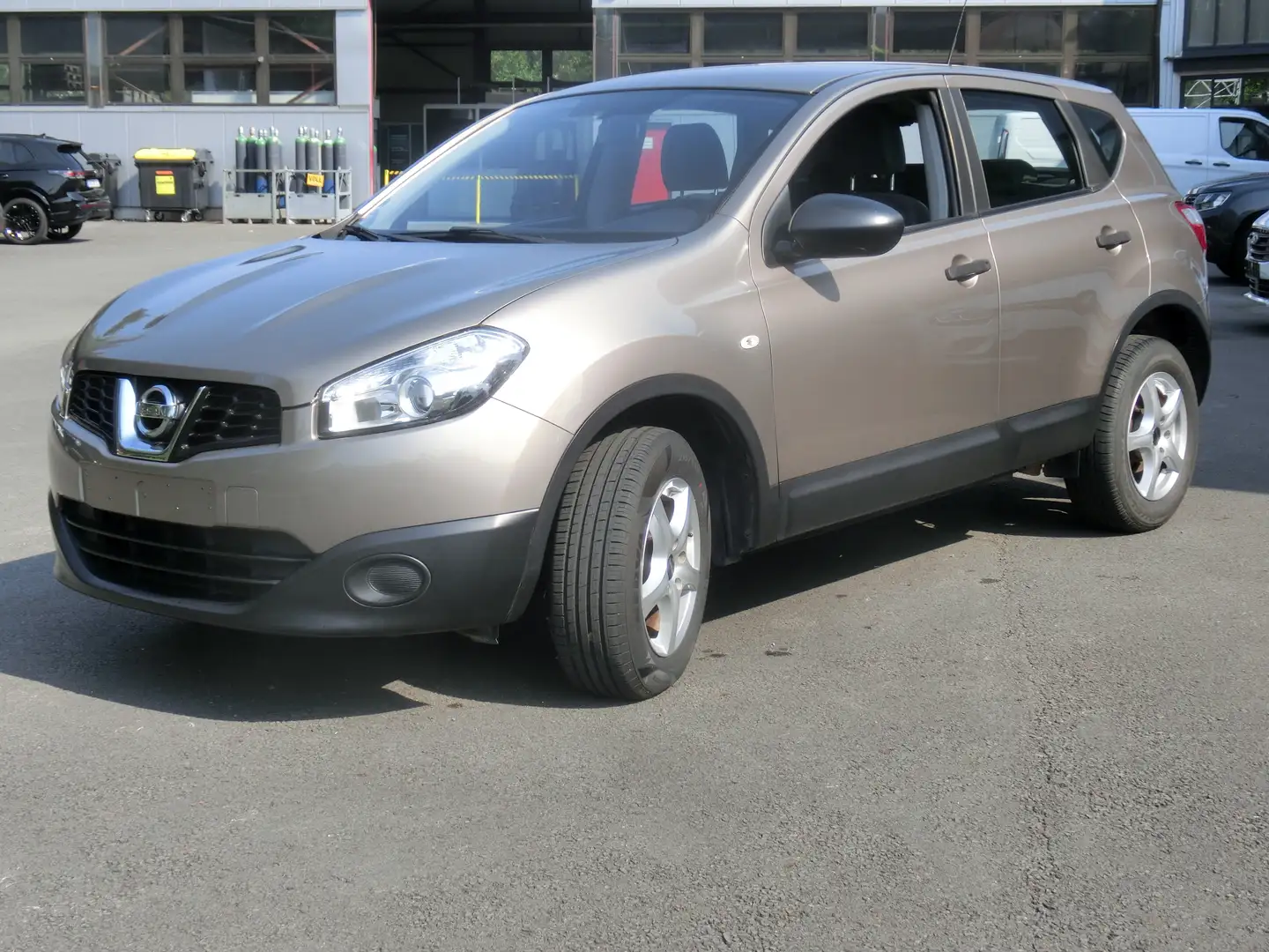 Nissan Qashqai 1.6l Acenta / Klimaanlage, Tel., ZV mit FB, LMF Bronze - 2