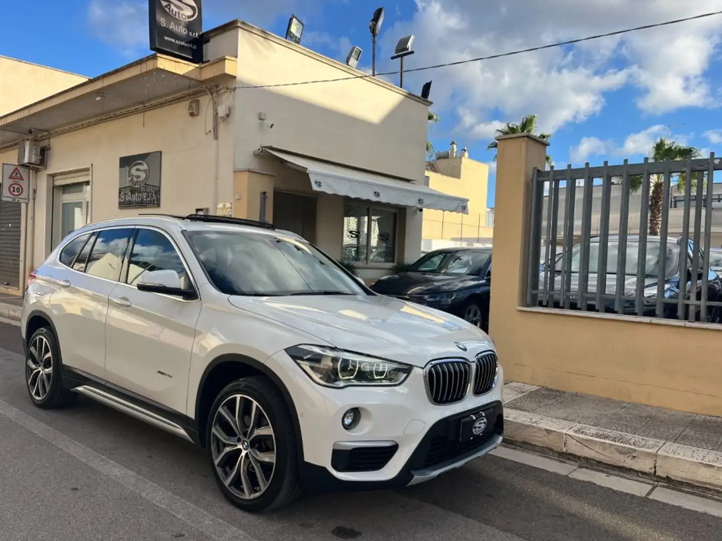 BMW X1 xDrive18d Aut. XLine *Tetto Apribile* Blanco - 1