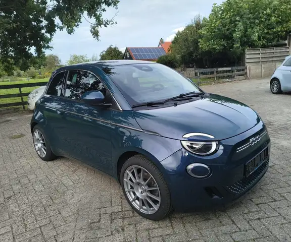 Fiat 500 view 3
