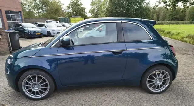 Fiat 500 view 2