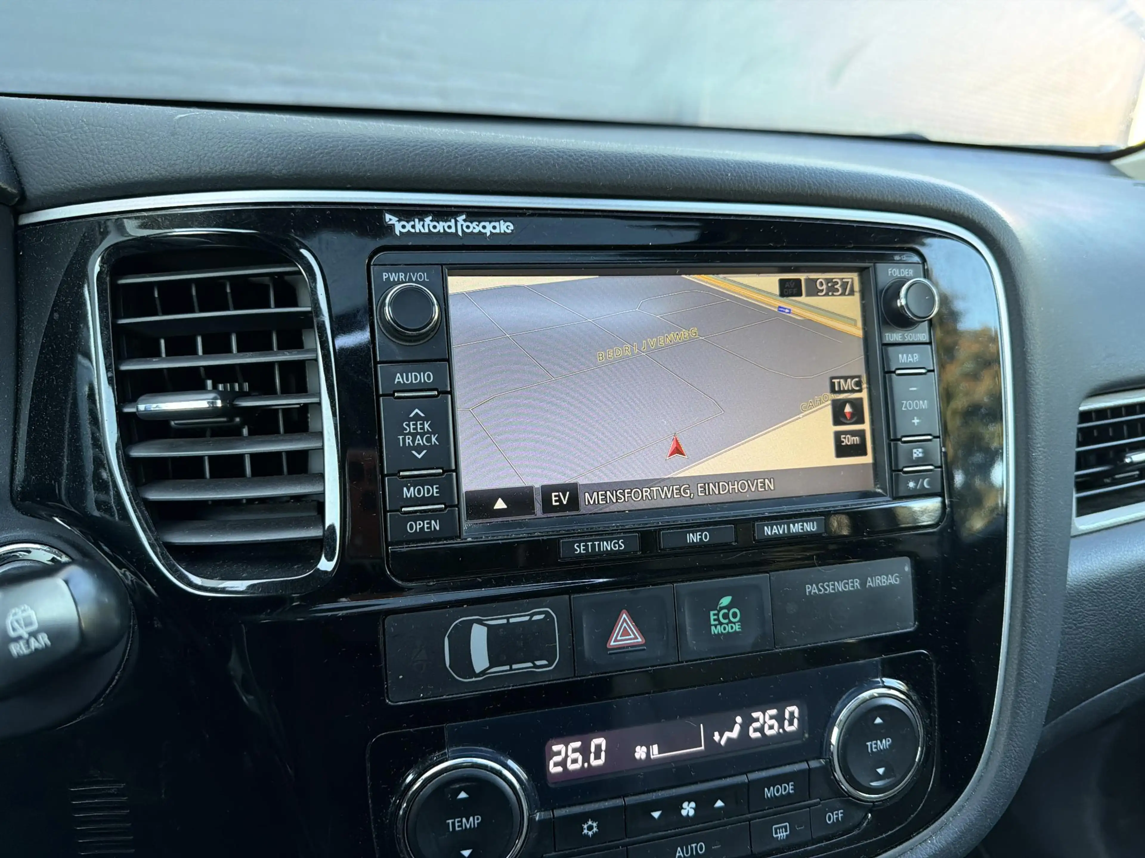 Mitsubishi Outlander 2.0 PHEV instyle+ | Schuif/Kanteldak | Leder | Cru — photo 12
