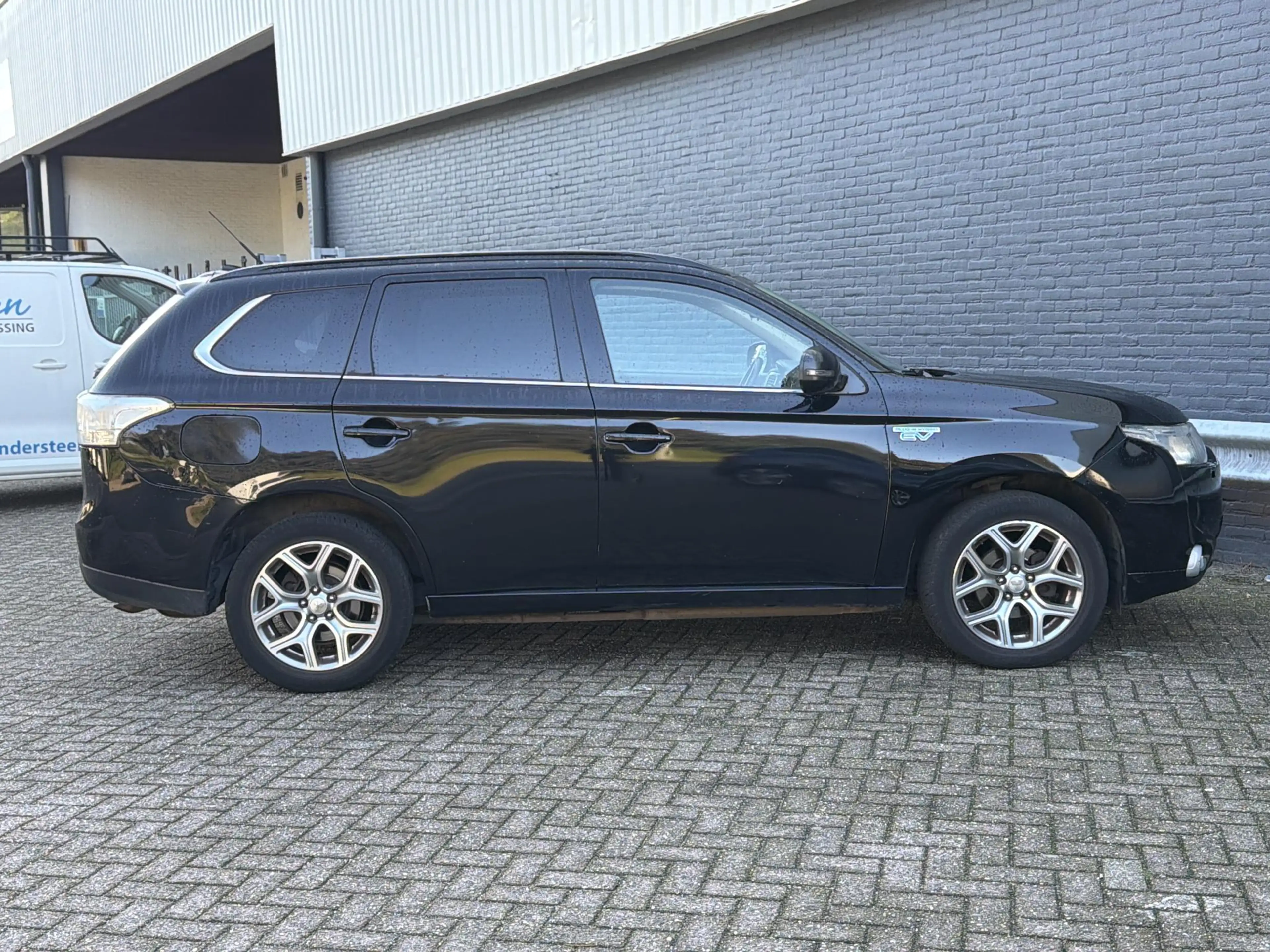Mitsubishi Outlander 2.0 PHEV instyle+ | Schuif/Kanteldak | Leder | Cru — photo 7